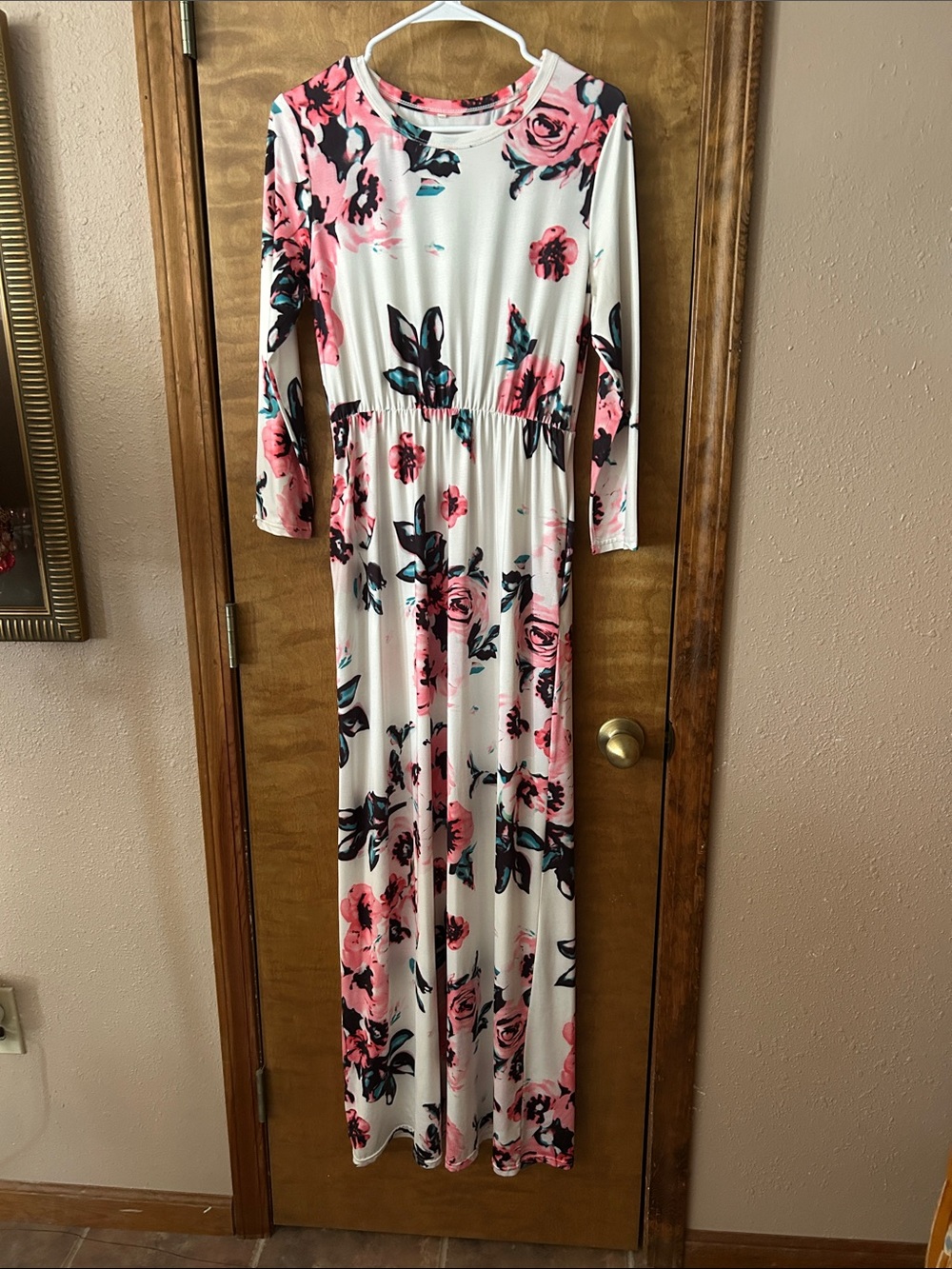 Source Unknown White Maxi Dress with Pink Floral Print-Excellent Condition